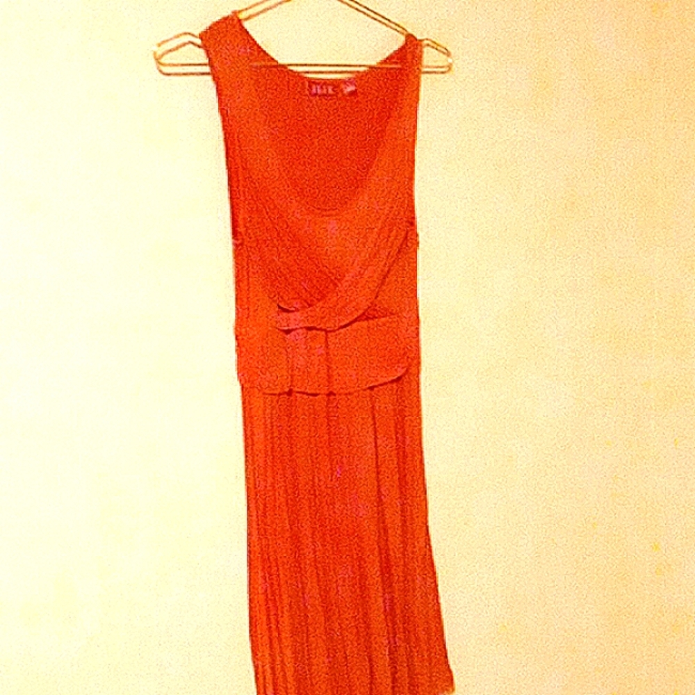 ELLE , S , orange.